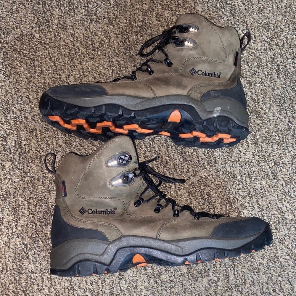 Columbia Men's Olive Green and Black Hiking Boots with Orange Accents Size 14.0